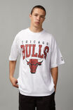 Oversized Nba T Shirt, LCN NBA WHITE/BULLS LARGE LOGO - alternate image 1