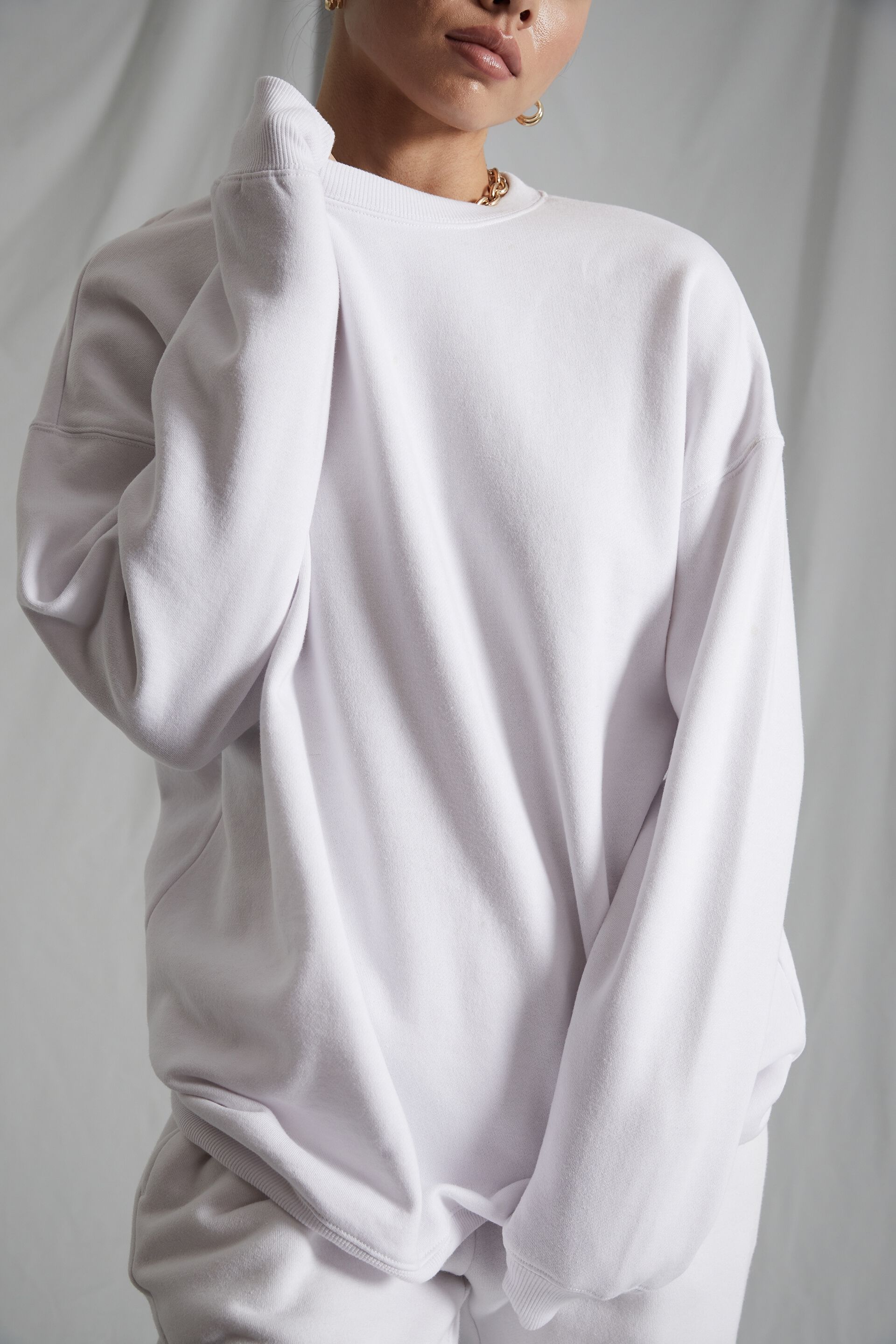 White oversized crew neck sweatshirt clearance