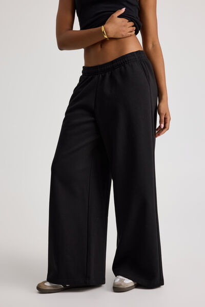 Ultra Baggy Trackpant, BLACK