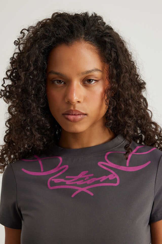 Fitted Graphic Tee, WASHED BLACK/AURA TATTOO