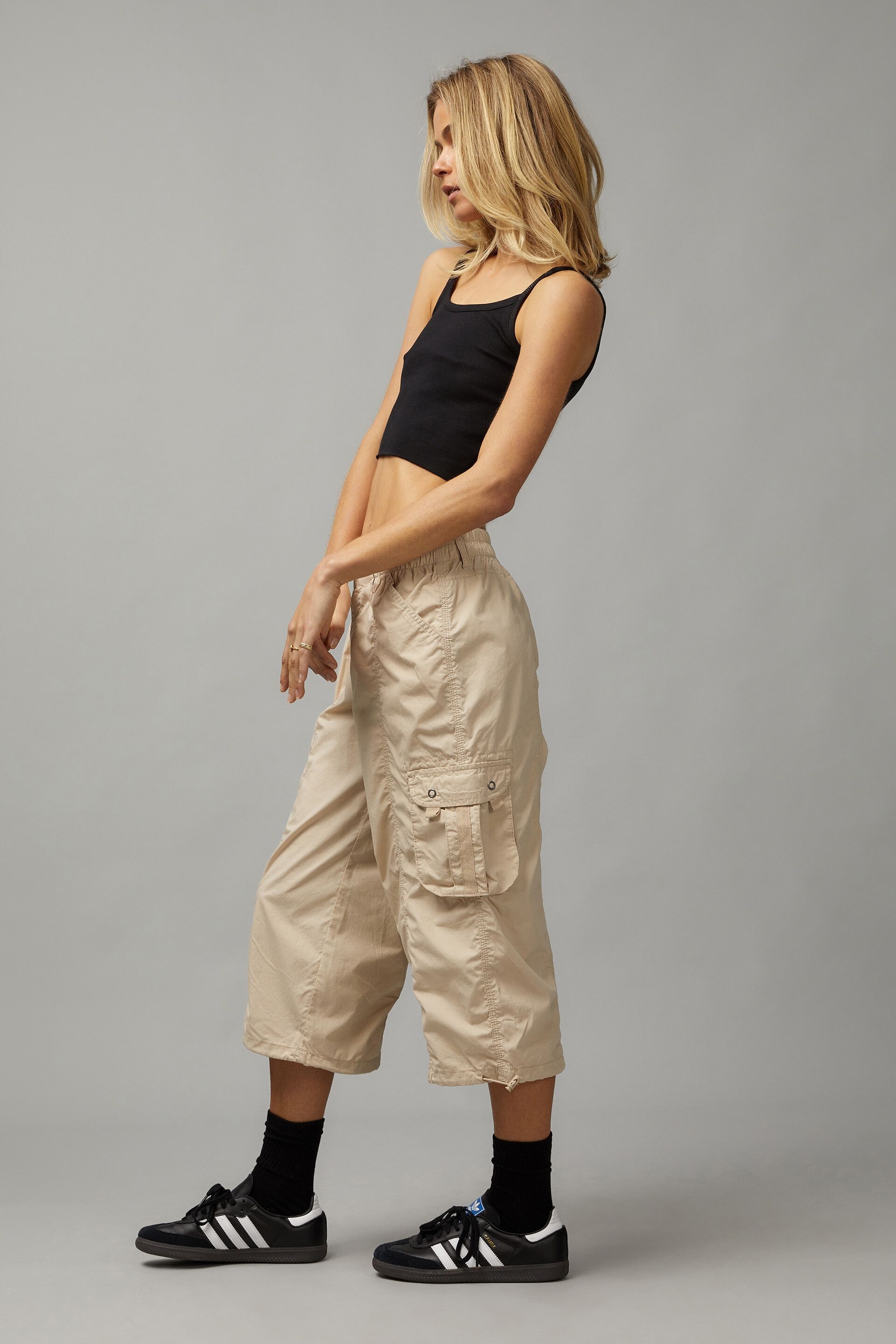 Womens capri cargo pants clearance