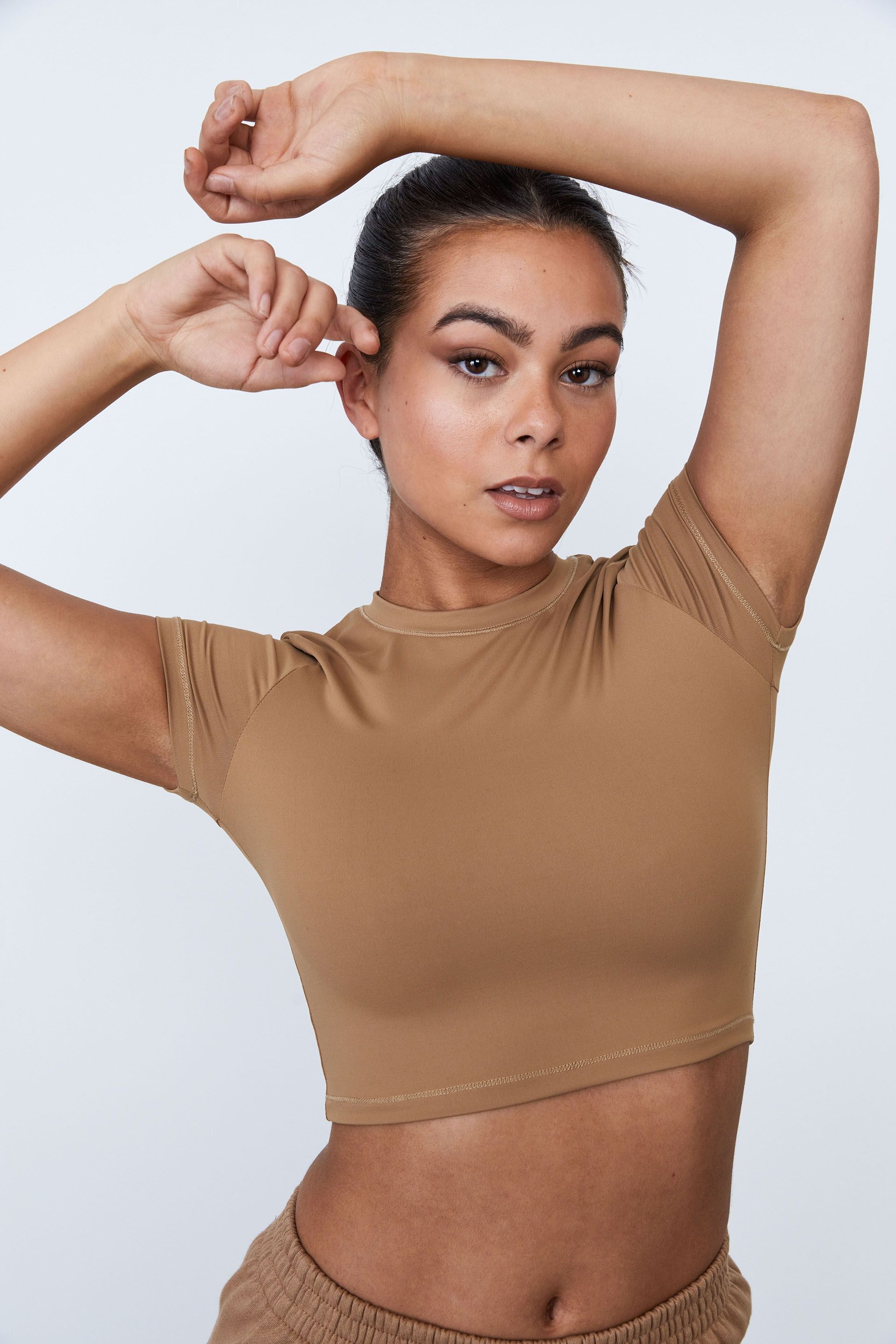Womens Tops l Crop, T Shirts, Singlets 