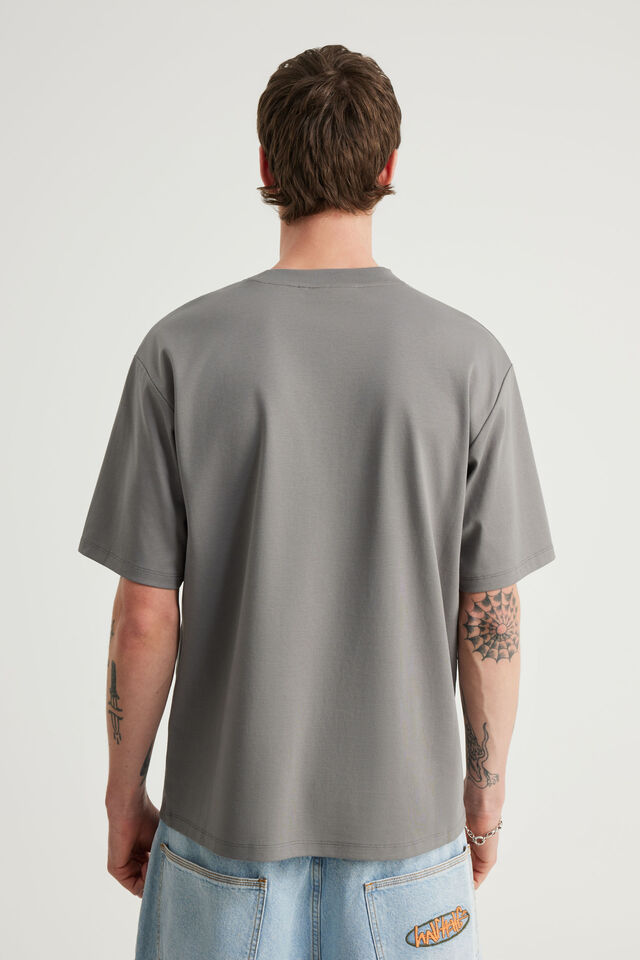 Authentics Clean Tshirt, IRON
