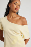 One Shoulder Graphic Tee, DAFFODIL/72 - alternate image 4