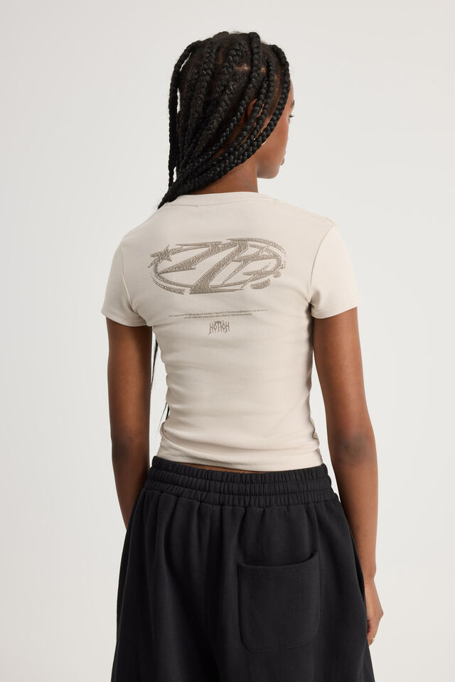 Fitted Graphic Tee, PEBBLE/CHROME NOTION