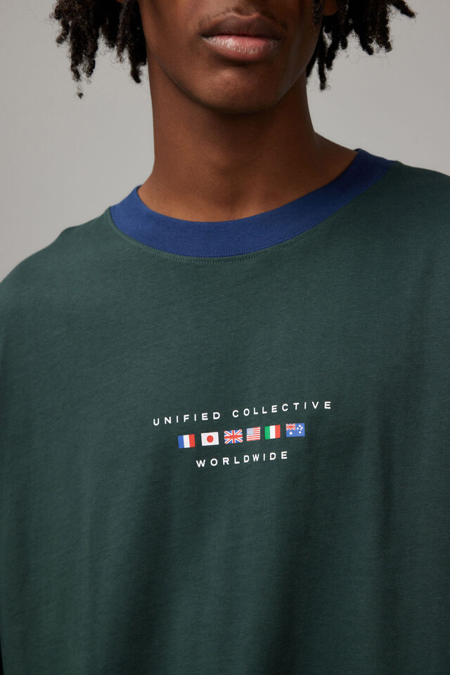 Box Fit Unified Tshirt, IVY GREEN/UC WORLDWIDE FLAGS