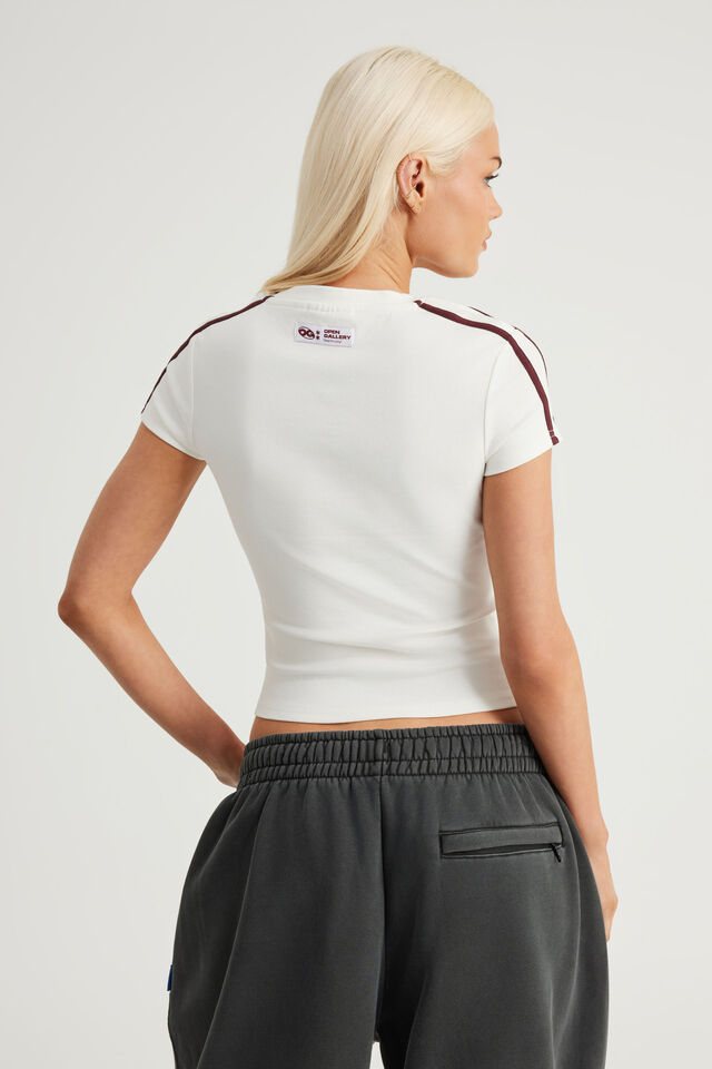 Fitted Graphic Tee, CLOUD/BORDEAUX OG PIPING