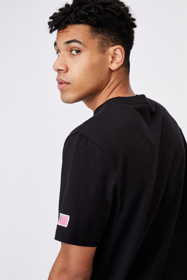 Regular Pop Culture T Shirt, LCN NAS BLACK/NASA CLASSIC
