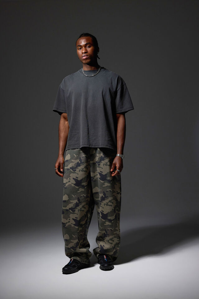 Authentics Baggy Trackpant, WASHED BUSH CAMO
