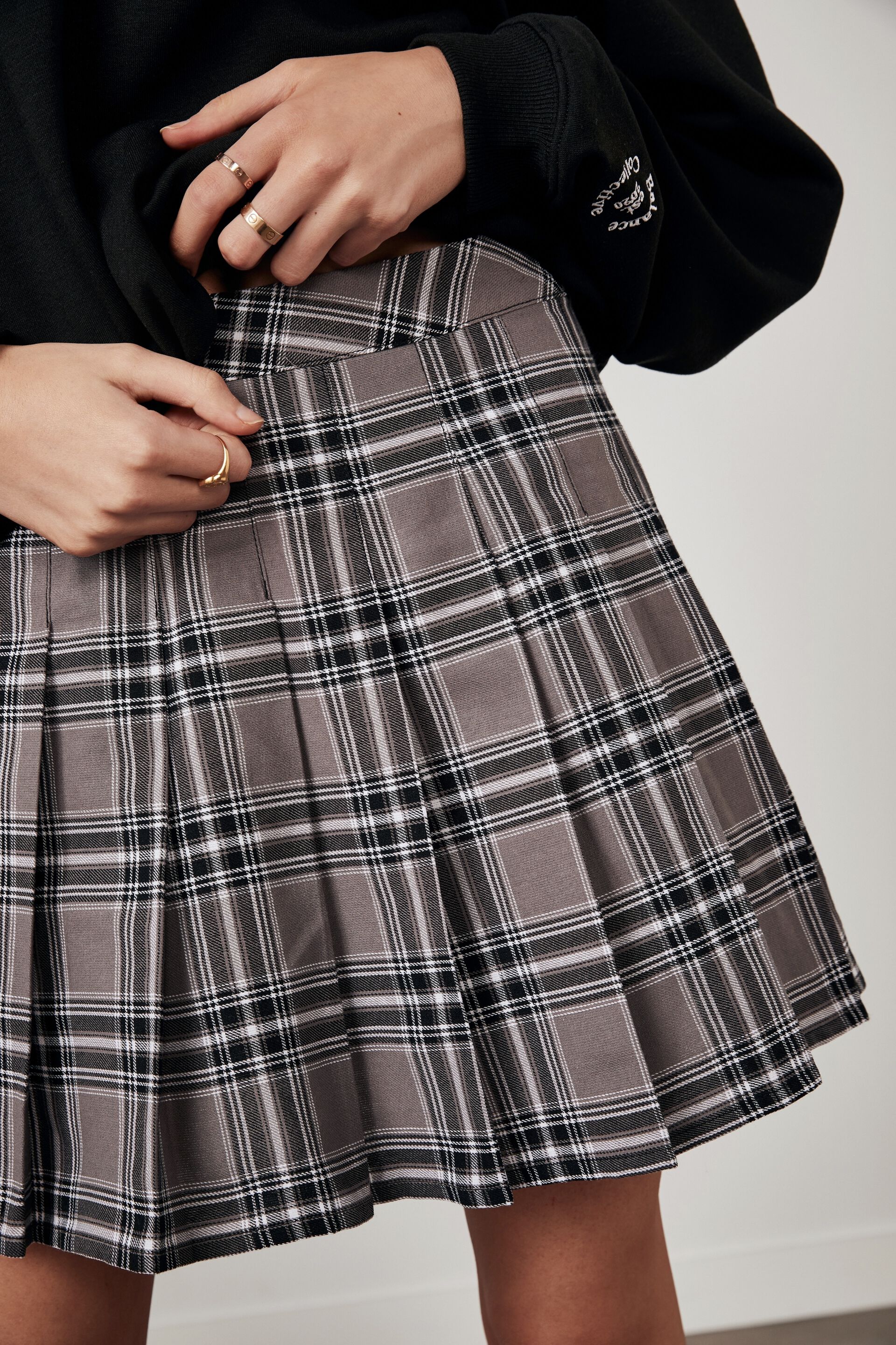 Pleated skirt factorie clearance