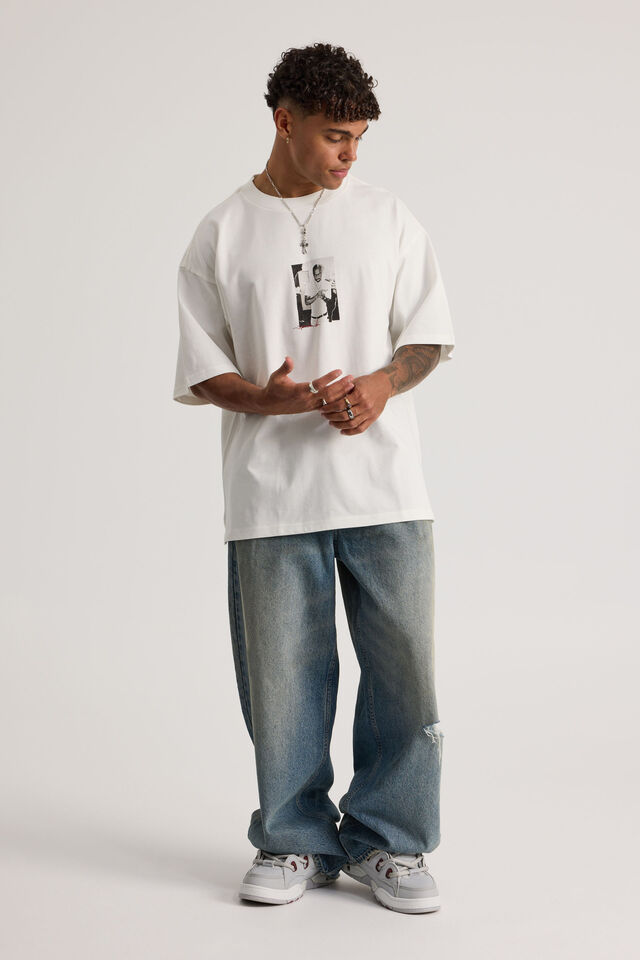 Heavy Weight Music Merch T Shirt, LCN BRA TUPAC CLOUD/SIGNATURE PHOTO