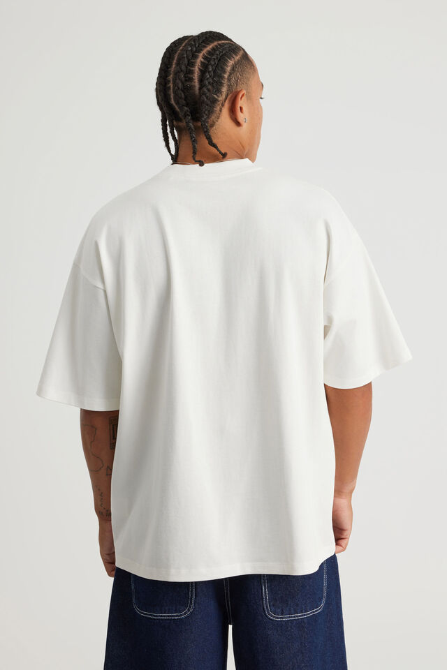 Box Fit Music Merch T Shirt, LCN BRA CLOUD/SNOOP LOW RIDER