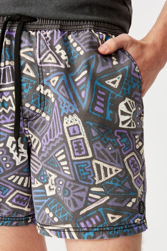 Boulevard Short, GEO