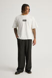 Box Fit Music Merch T Shirt, LCN OAS CLOUD//OASIS DEFINITELY BAND - alternate image 2