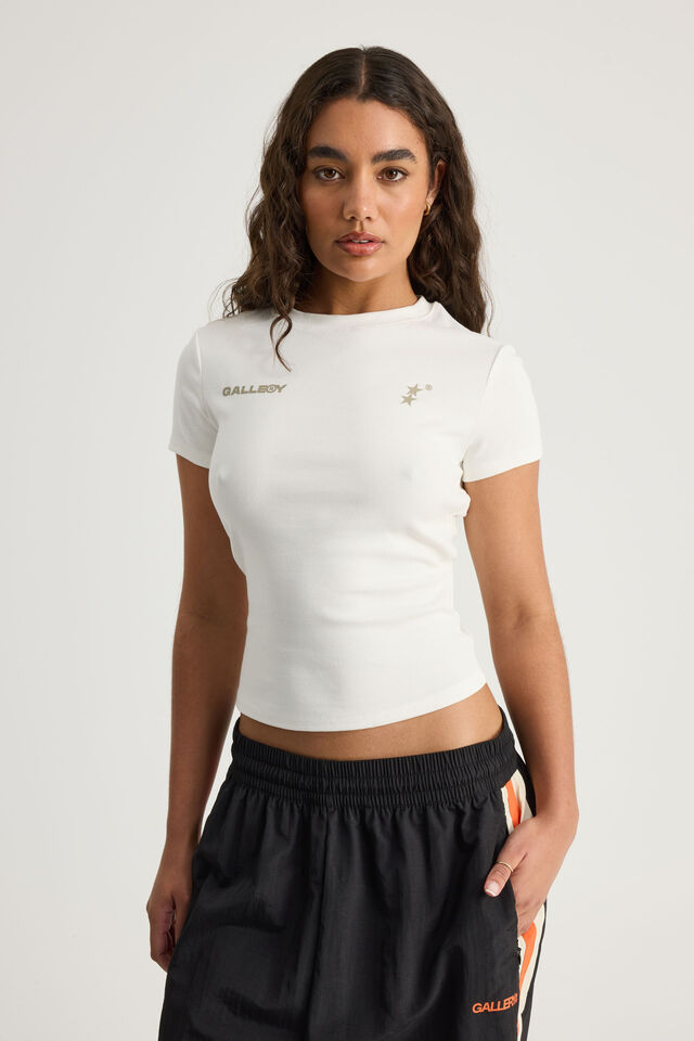 Fitted Graphic Tee, CLOUD/OPEN GALLERY