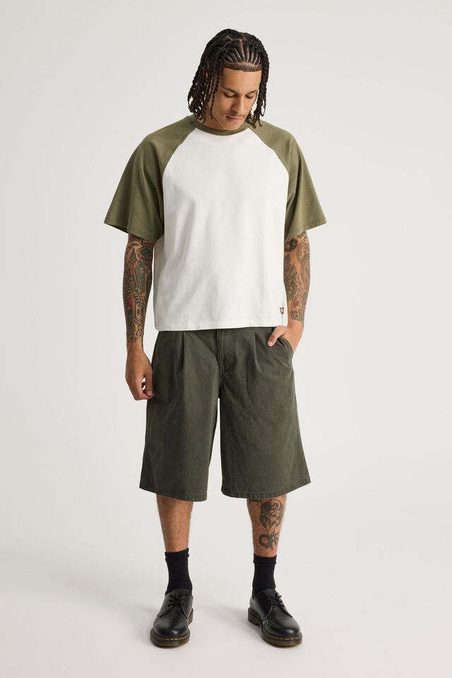 Open Gallery Raglan Tshirt, OG CLOUD/DUSTY KHAKI REWORN