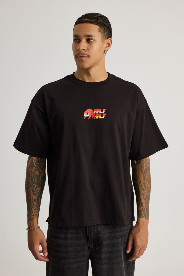 Sonic X Half Half Heavy Weight Box Fit Tshirt, LCN SEG BLACK/SONIC SPEED KNUCKLES