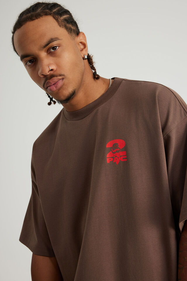 Box Fit Music Merch T Shirt, LCN BRA MUD/TUPAC MAD AT CHA