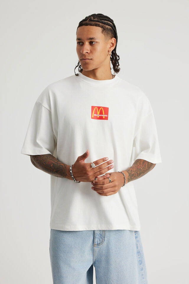 Mcdonalds Box Fit Tshirt, LCN MCD CLOUD/20 PIECE NUGGETS