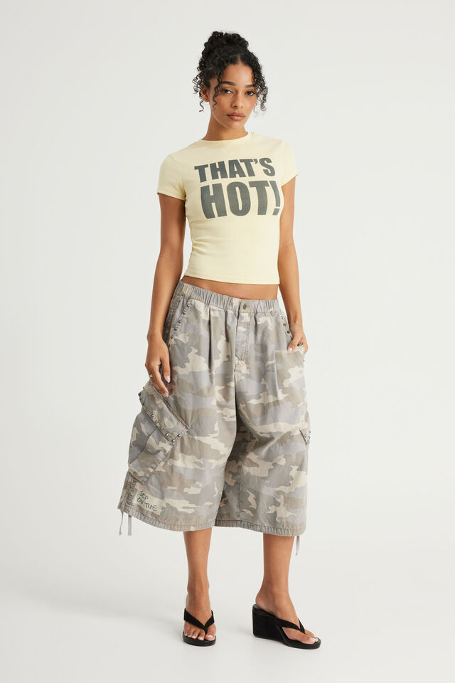 Fitted Graphic Tee, LEMON BUTTER / THAT S HOT