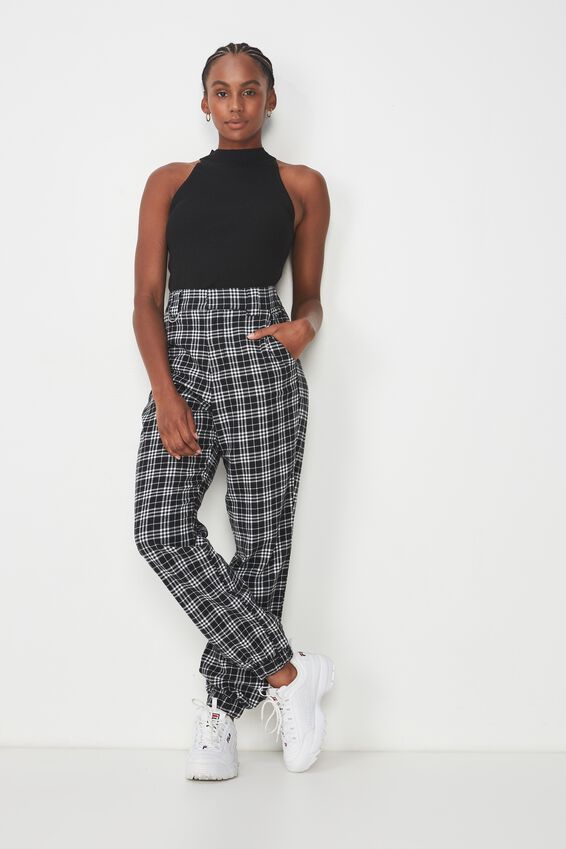 Sleeveless Funnel Rib Top, BLACK