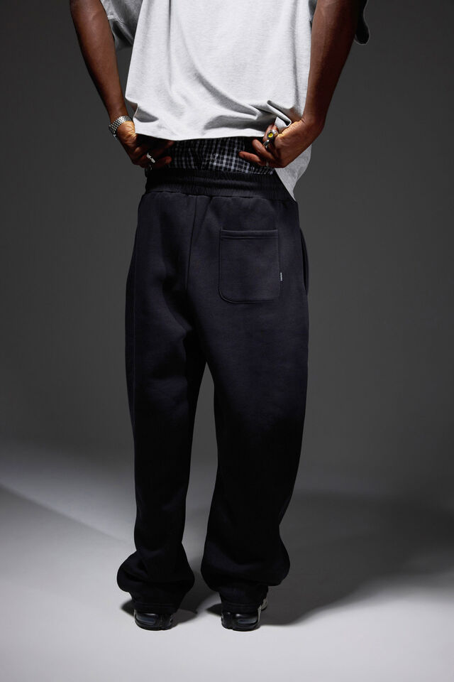 Authentics Baggy Trackpant, BLACK