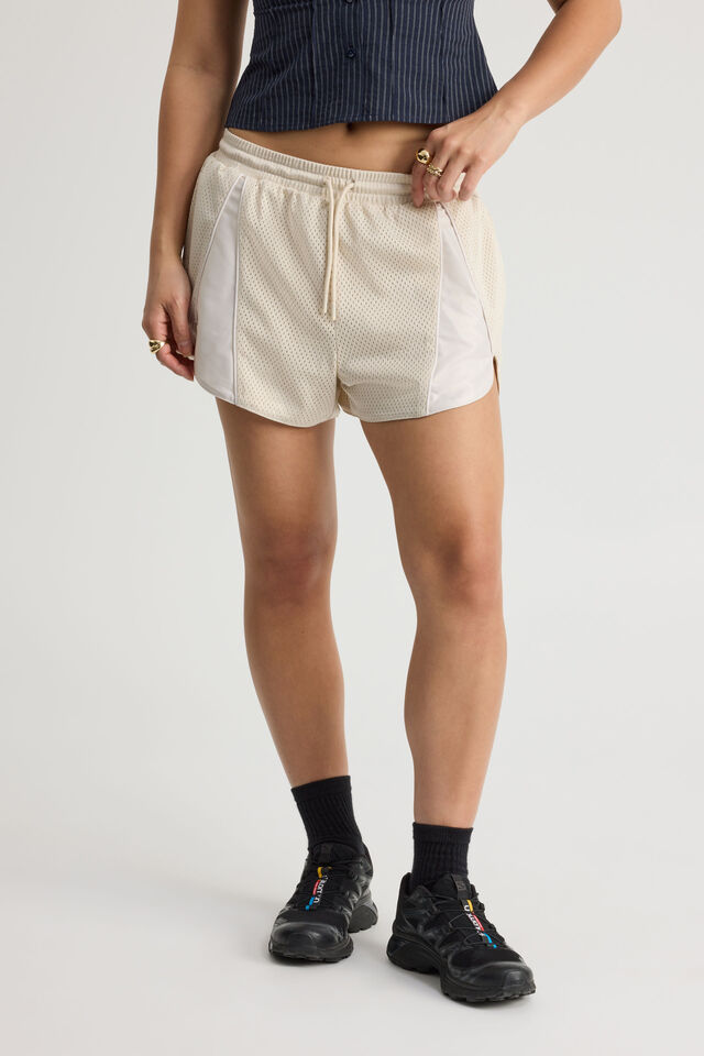 Panelled Basketball Short, LIGHT STONE _VANILLA