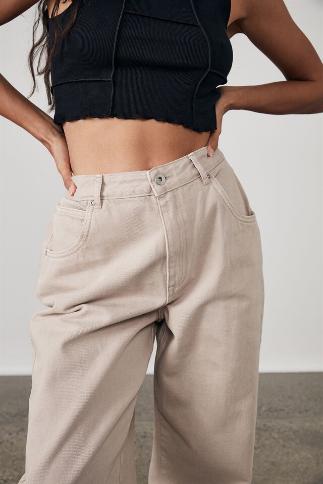 Slouchy Jean, NEUTRAL
