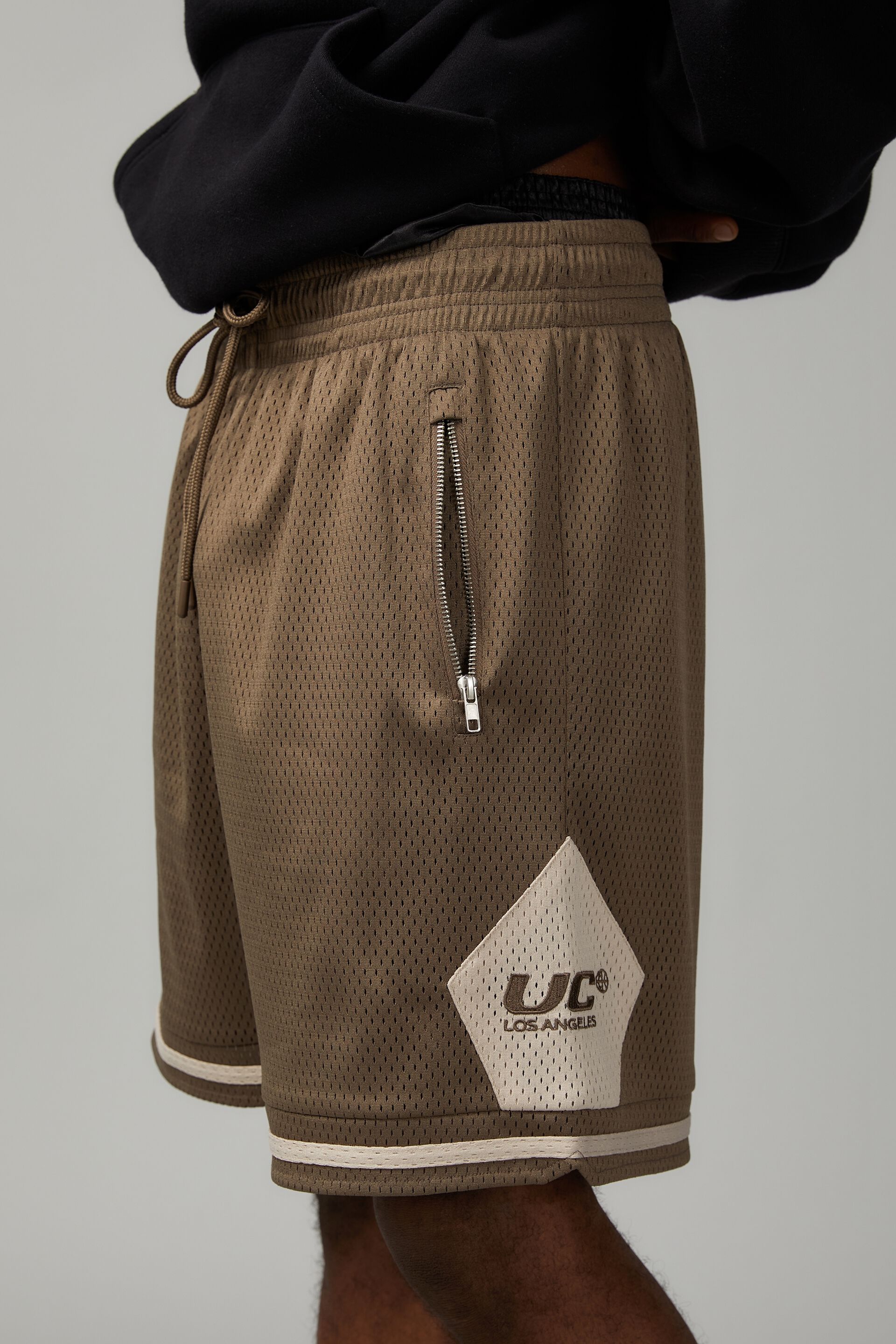 Core 2025 basketball shorts