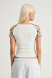 Fitted Graphic Tee, CLOUD CAMO/GALLERY 08 - example image 3