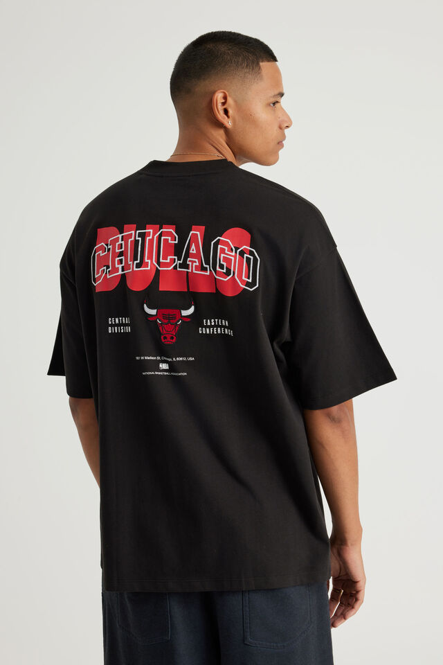 Box Fit Nba T Shirt, LCN NBA BLACK/BULLS BOLD LAYERED