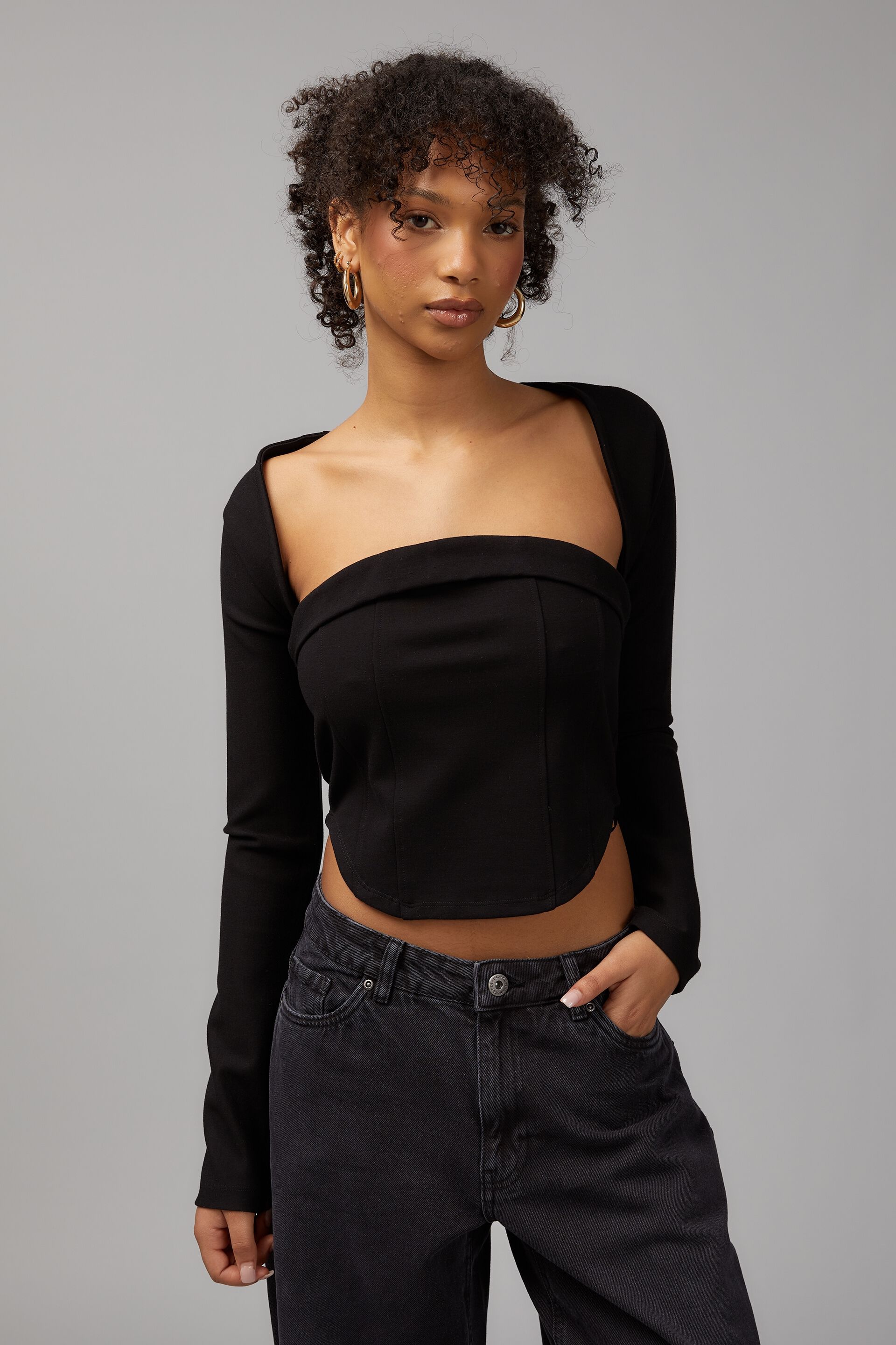 Half sales shrug black