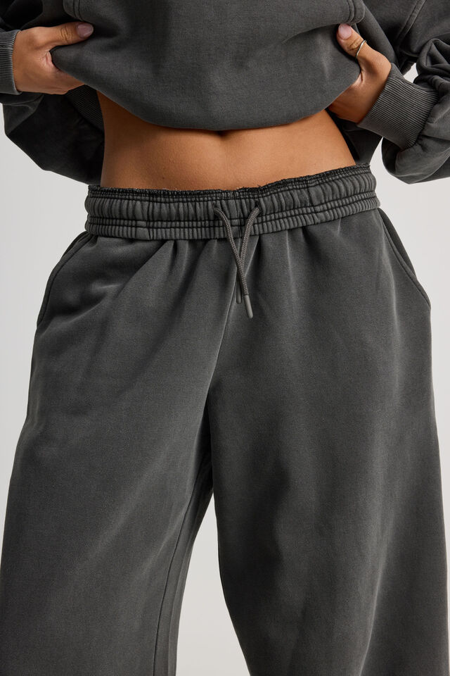 Ultra Baggy Trackpant, WASHED BLACK