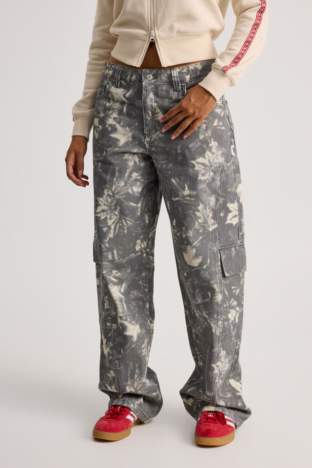 Mid Rise Cargo Jean, WOODLAND CAMO