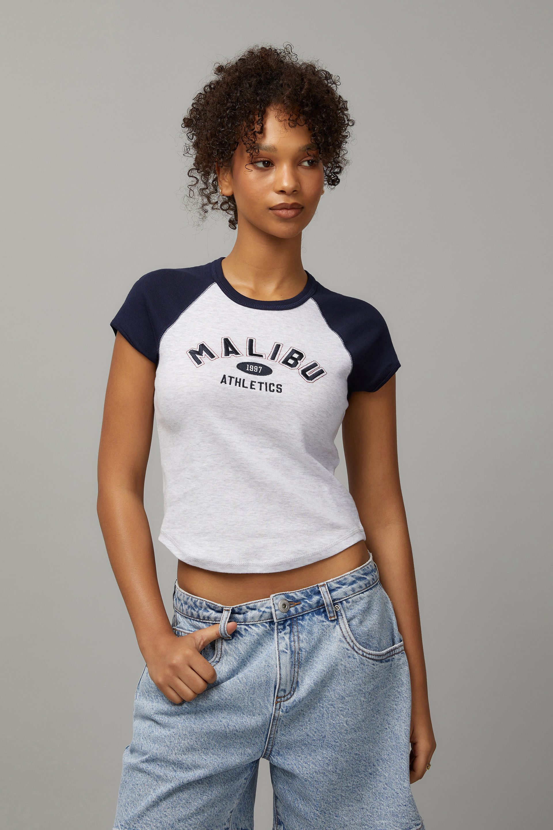 Raglan Curve Hem Tee