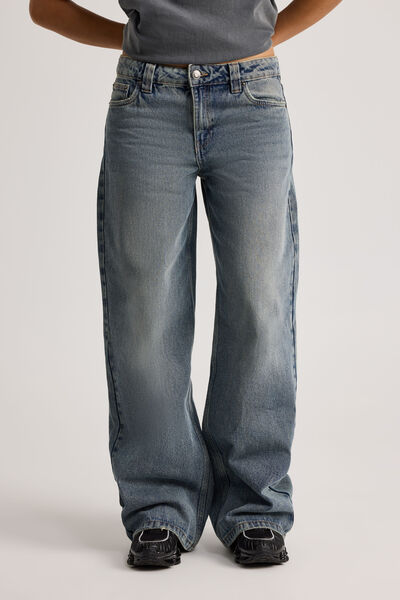 Low Rise Relaxed Jean, WASHED OUT BLUE