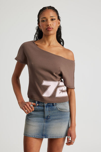 One Shoulder Graphic Tee, MUD/72