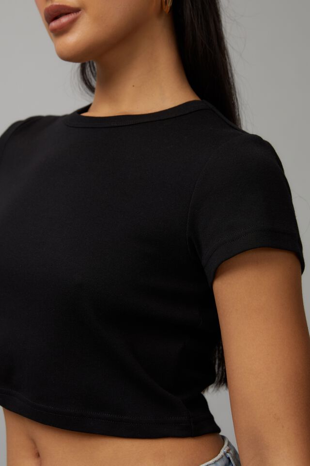 Cropped Fitted Tee, BLACK