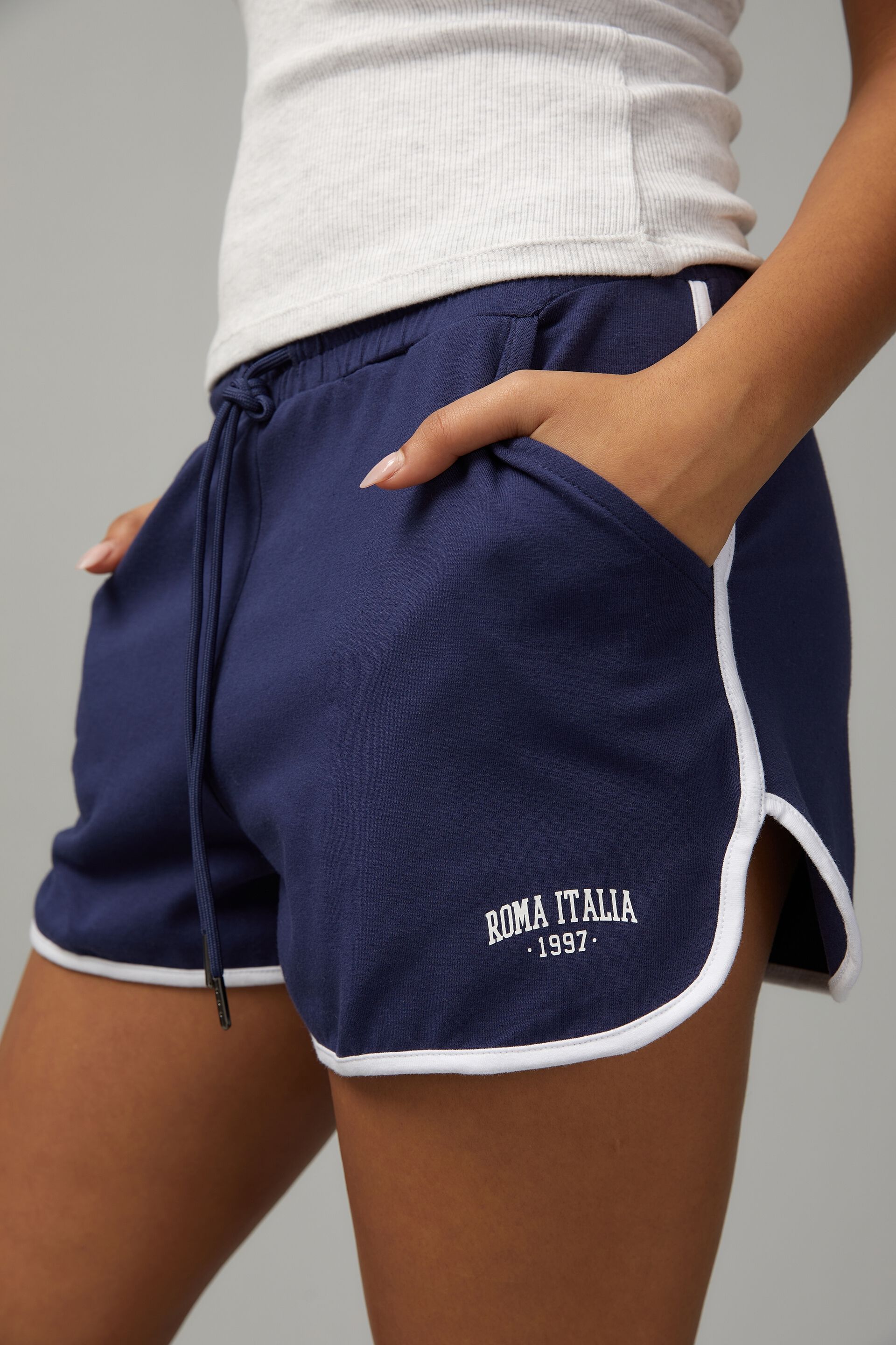 Navy pull deals on shorts