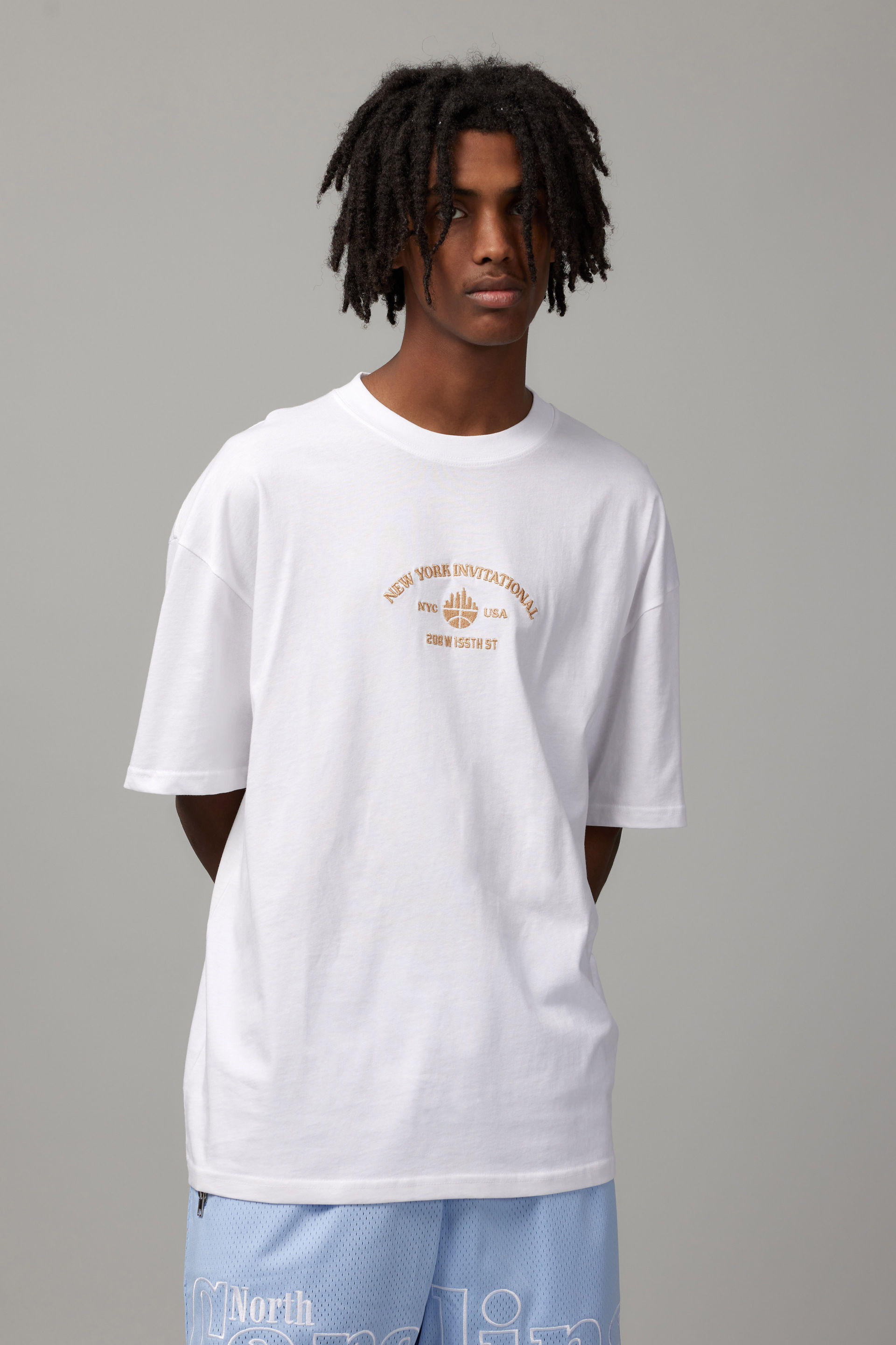 Oversized store graphic tee