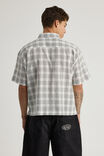 Half Half Boxy Cropped Short Sleeve Shirt, WHITE WINDOW CHECK/GOTHIC HH - alternate image 3