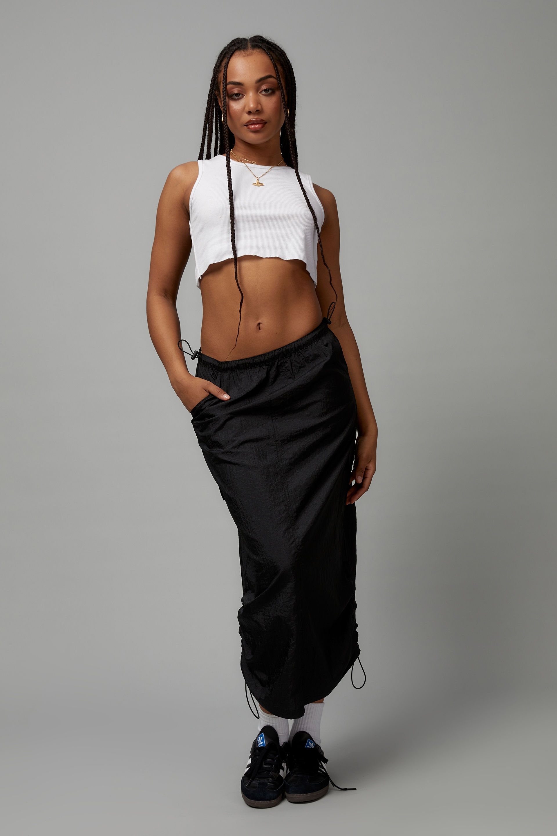 Black midi skirt store 01