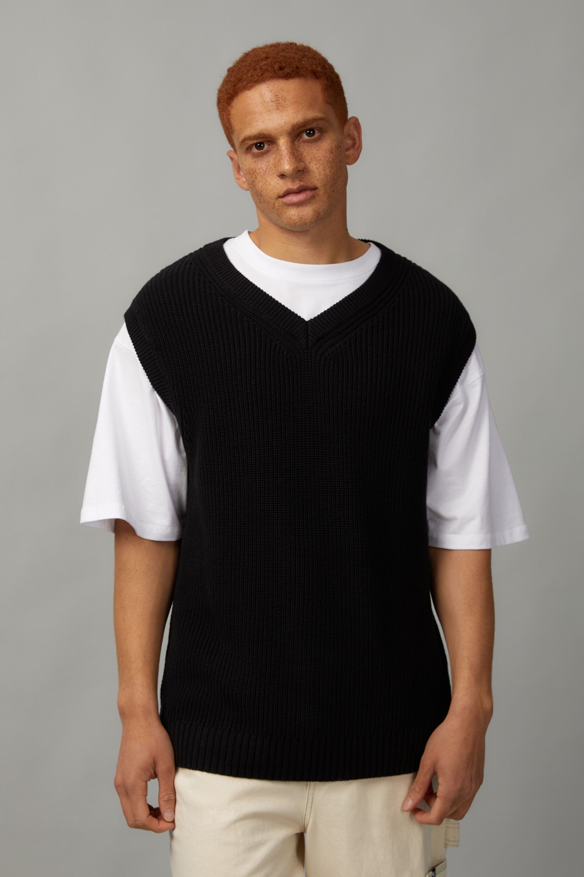 Black shop knit vest