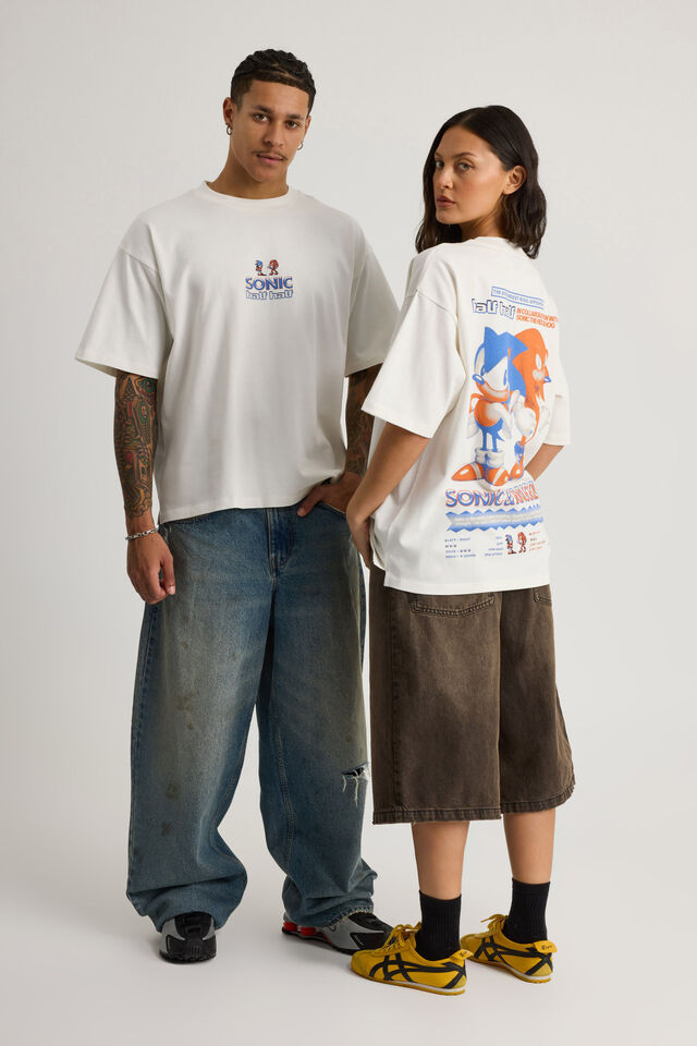 Sonic X Half Half Heavy Weight Box Fit Tshirt, LCN SEG CLOUD/SONIC V KNUCKLES