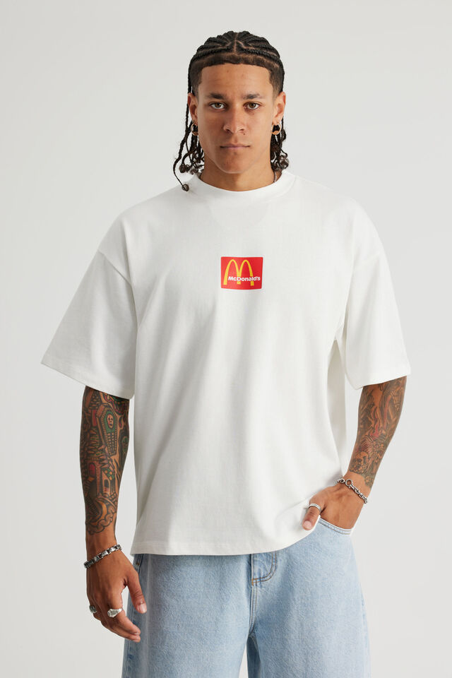 Mcdonalds Box Fit Tshirt, LCN MCD CLOUD/6 PIECE NUGGETS