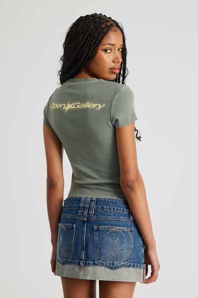 Fitted Graphic Tee, WASHED DIRTY SAGE / OG