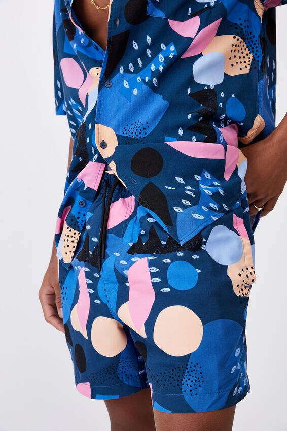 Resort Short, NAVY ABSTRACT