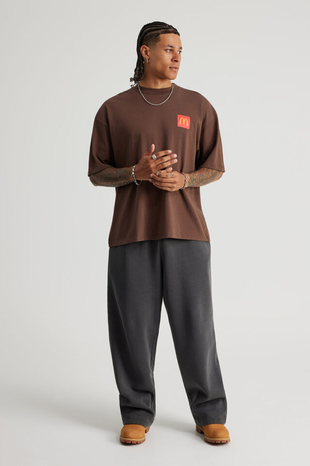 Mcdonalds Box Fit Tshirt, LCN MCD MUD/QUARTER POUNDER WITH CHEESE