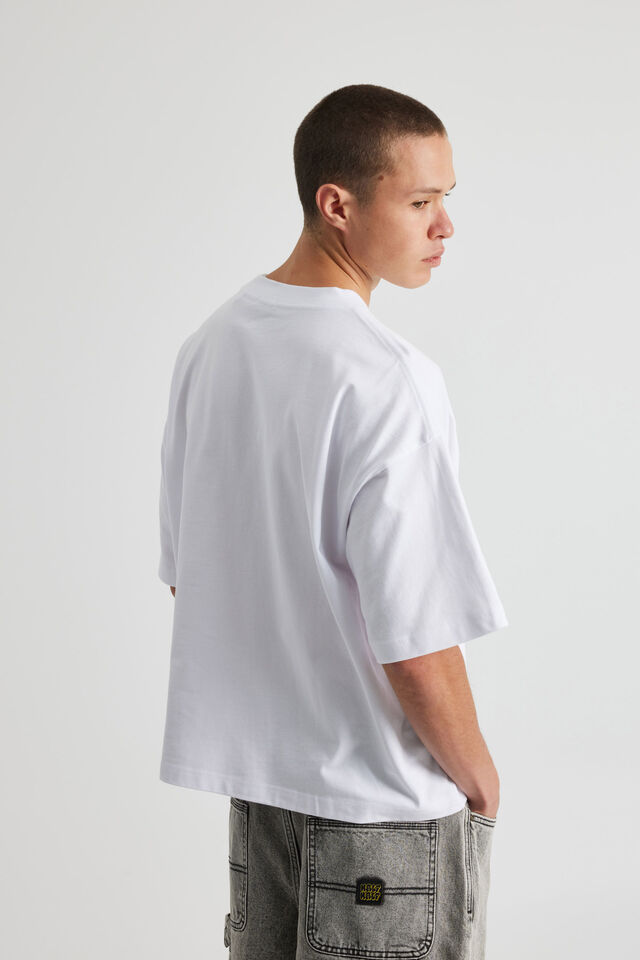 Boxy Cropped Graphic Tshirt, HH WHITE/LIFESTYLE STUDIOS