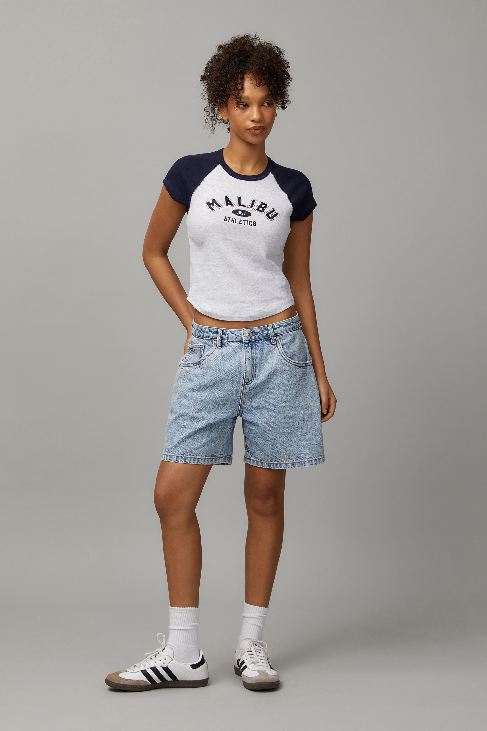 Raglan Curve Hem Tee
